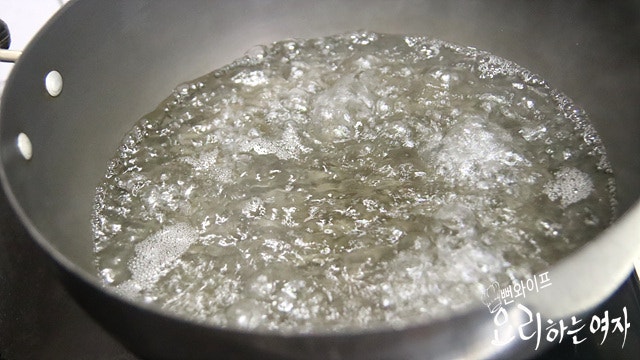 Steam the super sweet corn — step photo 1