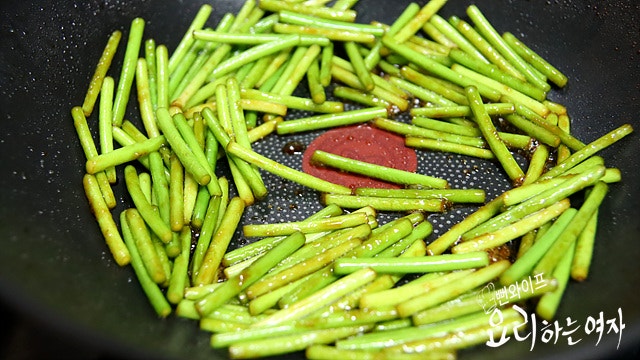 Simmer in seasoning — step photo 3