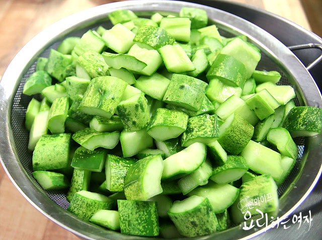 Brine the cucumbers — step photo 2