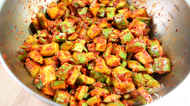 Toss with seasonings — step photo 2