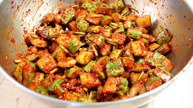 Toss with seasonings — step photo 2