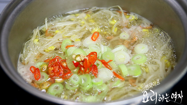 Simmer the soup — step photo 2