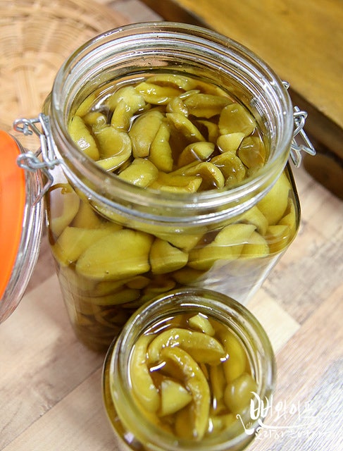 Pickle the plums — step photo 2