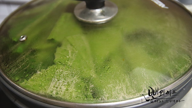 Steam the pumpkin leaves — step photo 2