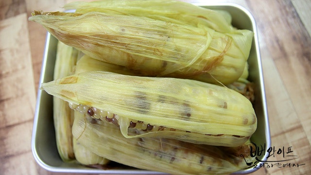 Boil the corn — step photo 2