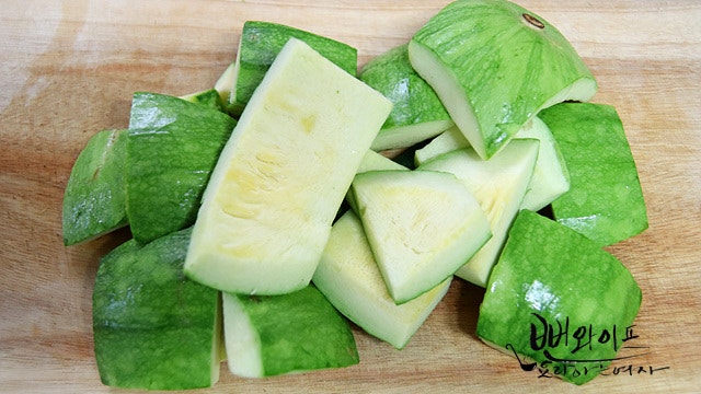 Cut the ingredients — step photo 1