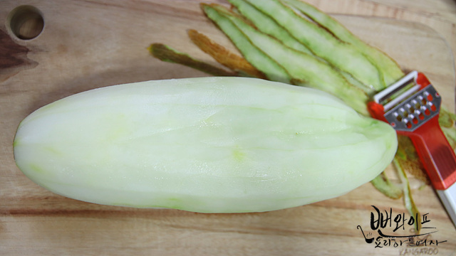 Prepare the cucumber — step photo 1