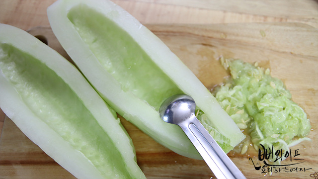 Prepare the cucumber — step photo 2
