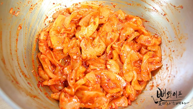 Toss with seasonings — step photo 2