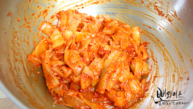 Toss with seasonings — step photo 2