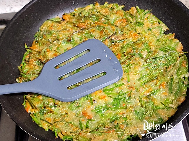 Pan-fry the pancakes — step photo 2