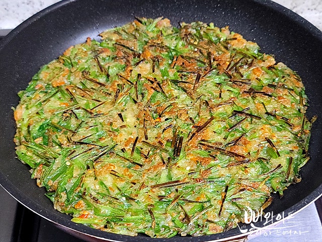 Pan-fry the pancakes — step photo 2