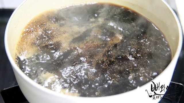 Boil the soy sauce brine — step photo 2