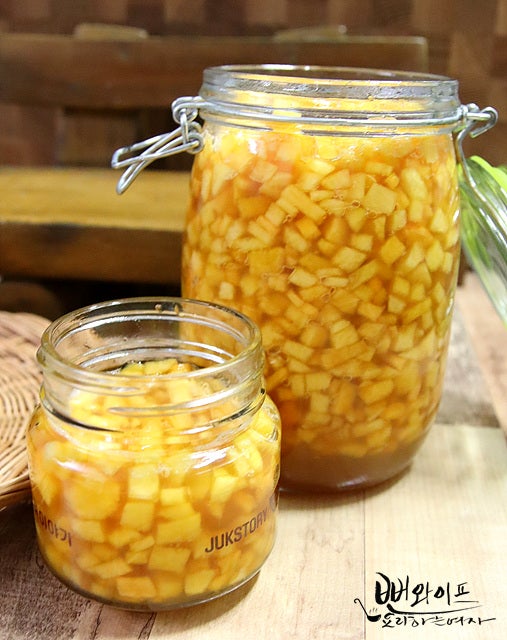 Make the peach ade — step photo 1
