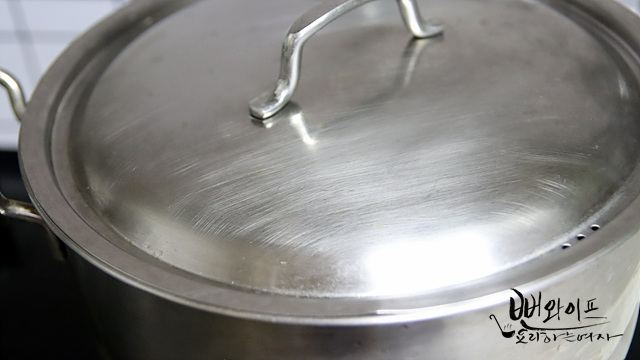 Boil the peanuts — step photo 2