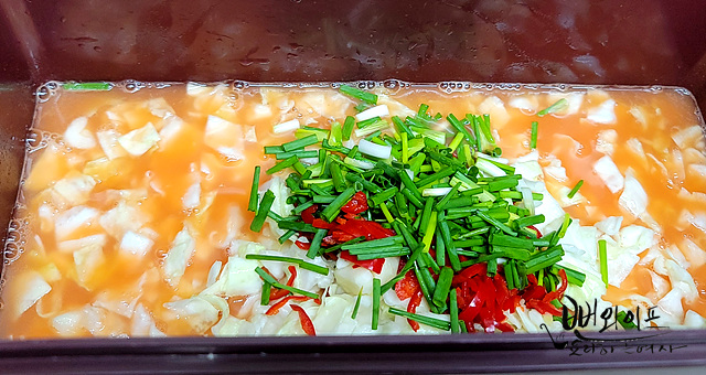 Combine the ingredients — step photo 1