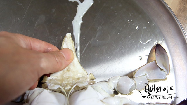 How to clean the crabs — step photo 2