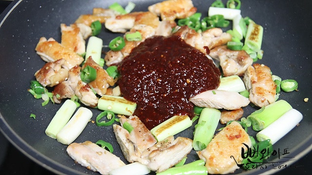 Add seasoning and braise down — step photo 1
