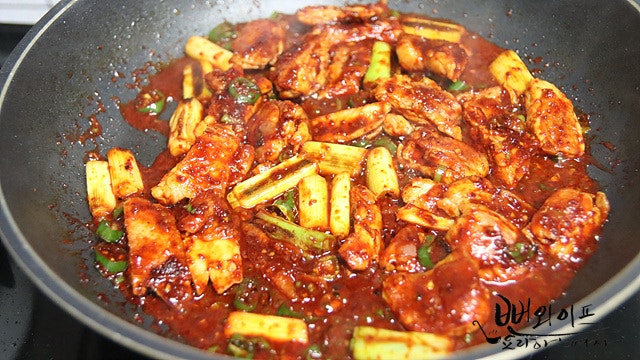 Add seasoning and braise down — step photo 2