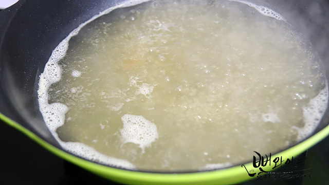 Season broth — step photo