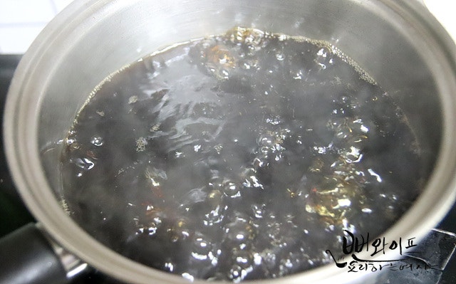 Boil the soy sauce brine — step photo 2