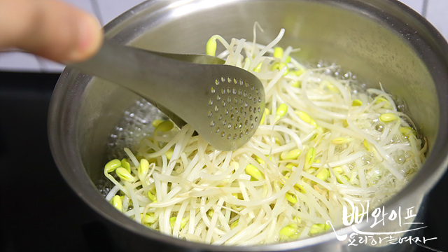 How to boil soybean sprouts — step photo 1