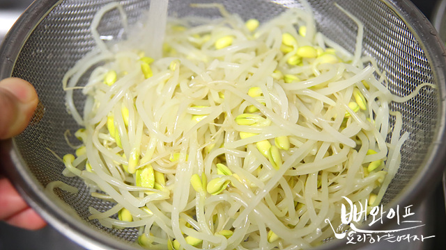 How to boil soybean sprouts — step photo