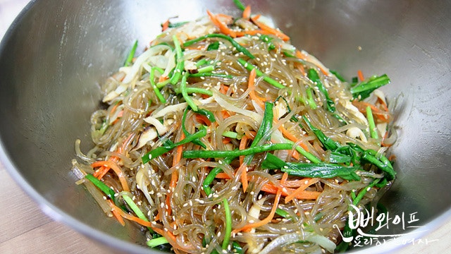 Season the japchae — step photo 2