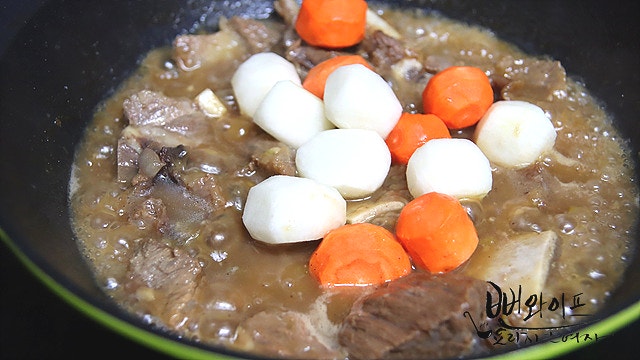 Braise the ribs — step photo 1