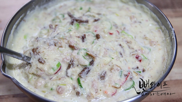 Mix the batter — step photo 2