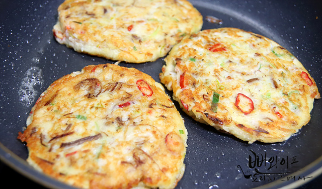 Pan-fry the pancakes — step photo