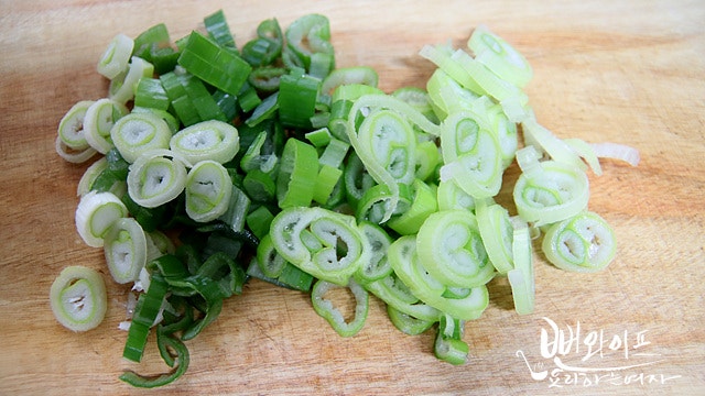 Cut the ingredients — step photo 2