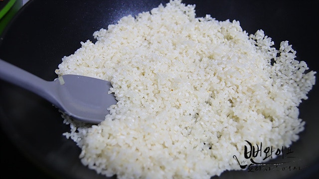 Sauté the ingredients — step photo 2