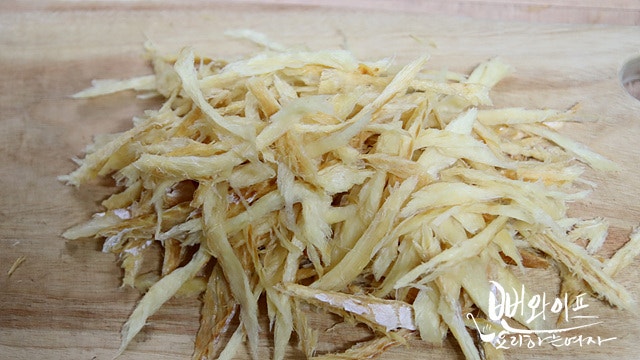 Prepare the dried pollack — step photo 2