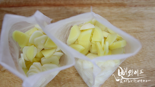 Make the spice pouch — step photo 2