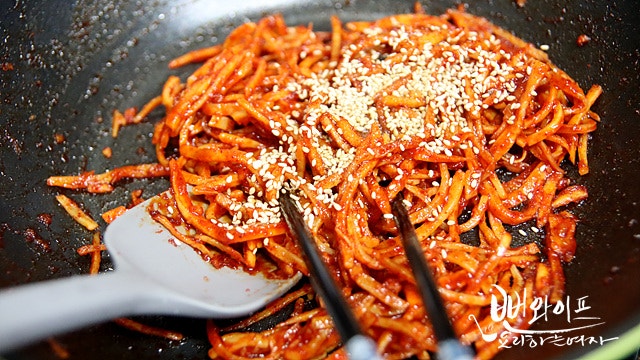 Toss with the seasoning — step photo 2