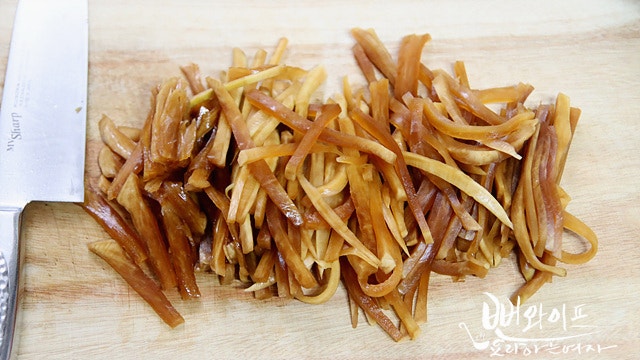 大根の醤油漬けの和え物を作る — 手順の写真 2