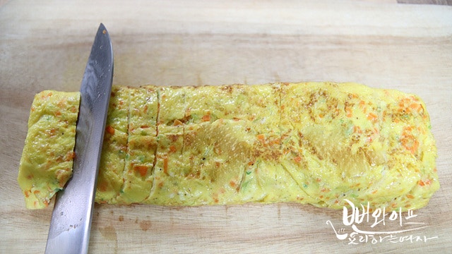 Cook the omelette — step photo