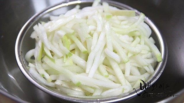 Pickle the radish — step photo