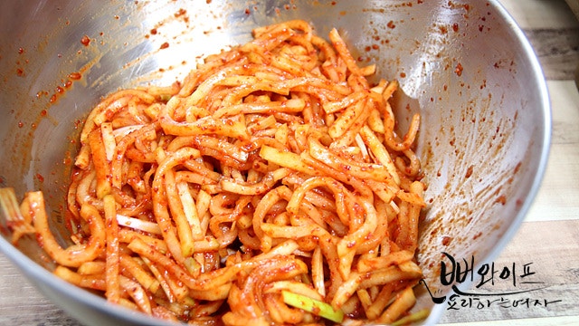 Toss with seasonings — step photo 2
