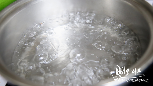 麺をゆでる — 手順の写真 1
