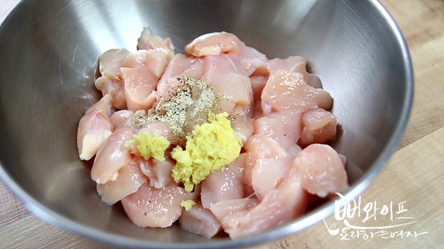 鶏肉の下味つけ — 手順の写真 1