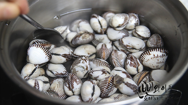 How to boil cockles — step photo 2