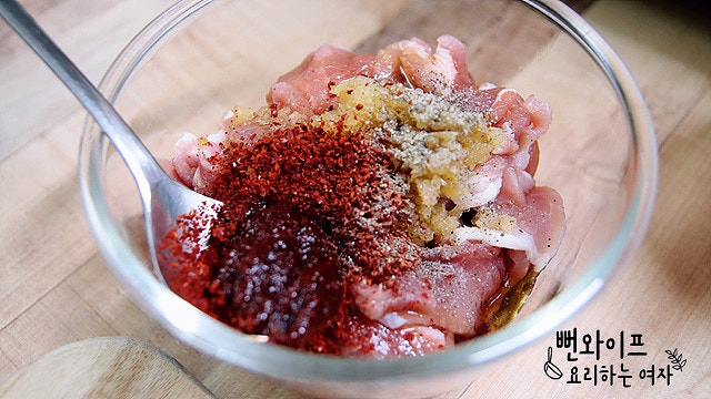 Marinate the meat — step photo 1