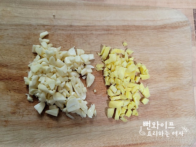 Make the seasoning pouch — step photo 1