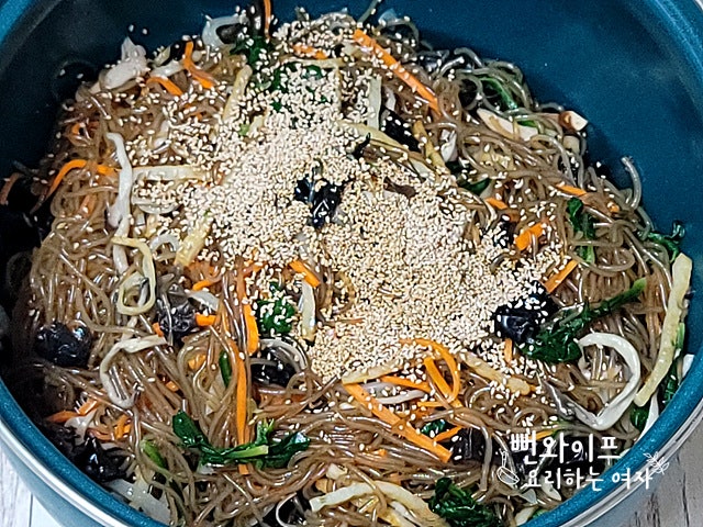 Season the japchae — step photo
