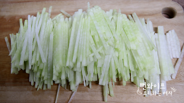Julienne the radish — step photo