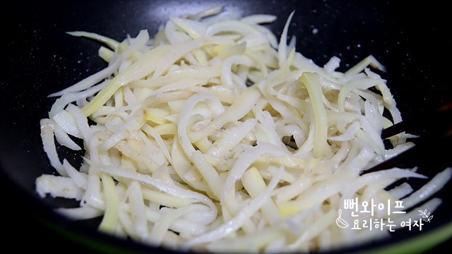 Season and stir-fry — step photo 2