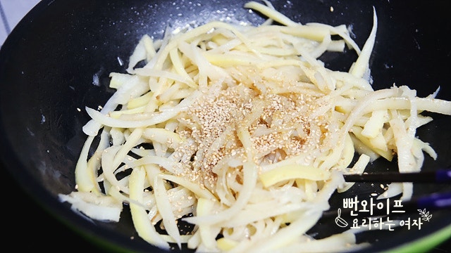 Season and stir-fry — step photo 2
