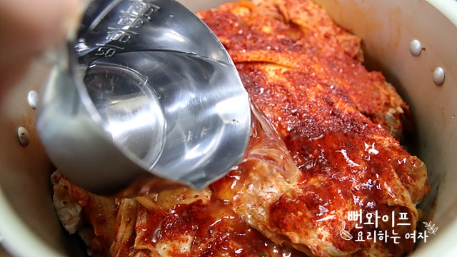 Add ingredients to the pressure cooker — step photo 2